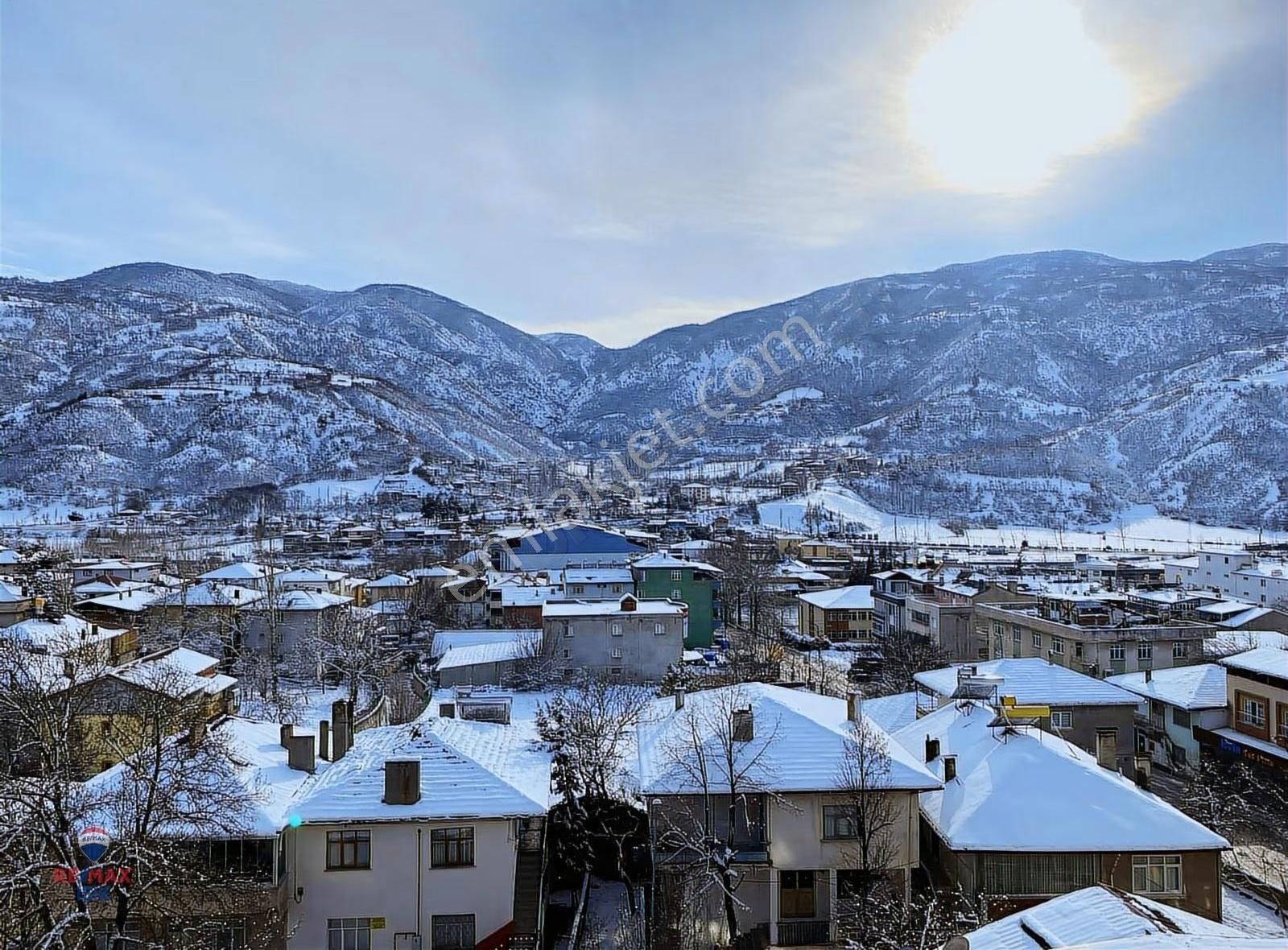 Reşadiye Merkez De Geniş 3+1 Daire