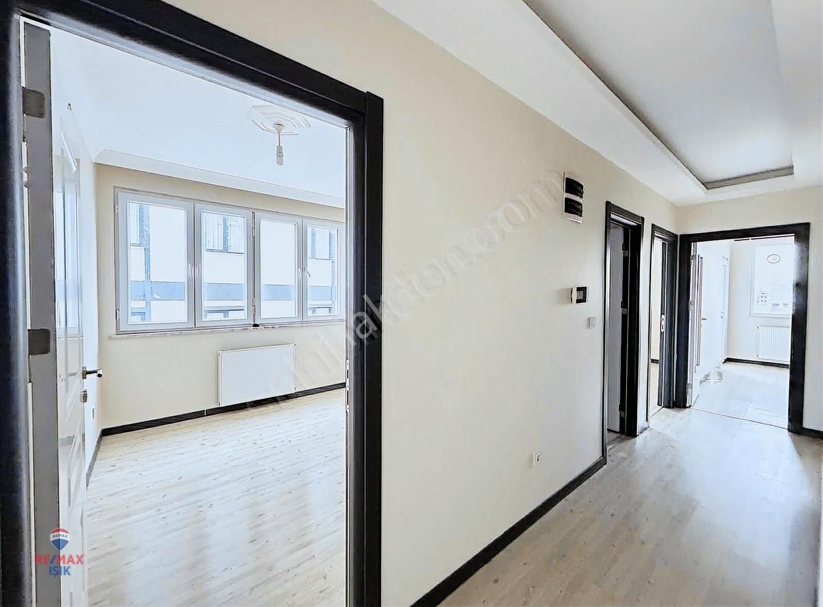 Sultanbeyli Hamideyide Petrol Yoluna Yakın Satılık 2+1 Daire - Görsel 2