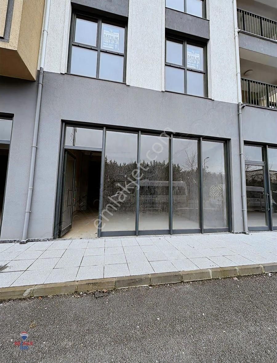 Sevenler Cad. Sinpaş Boluevard Projesinde Kiralık 52 M2 Dükkan - Görsel 6