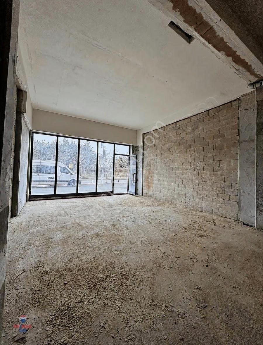 Sevenler Cad. Sinpaş Boluevard Projesinde Kiralık 52 M2 Dükkan - Görsel 5