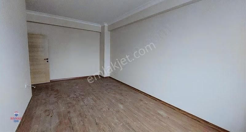 Adil Mahallesi Cadde Üzeri Sıfır Binada 3+1 Arakat - Görsel 2
