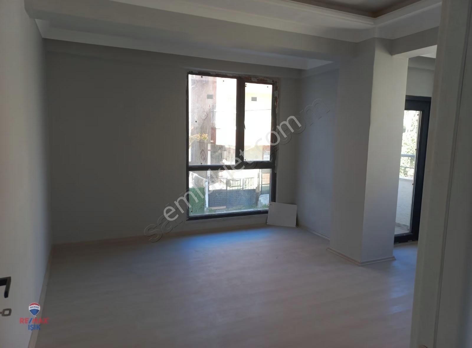 Ahmet Yesevi Mah.cadde Üzeri Ebeveyn Banyolu 3+1 Arakat Daire