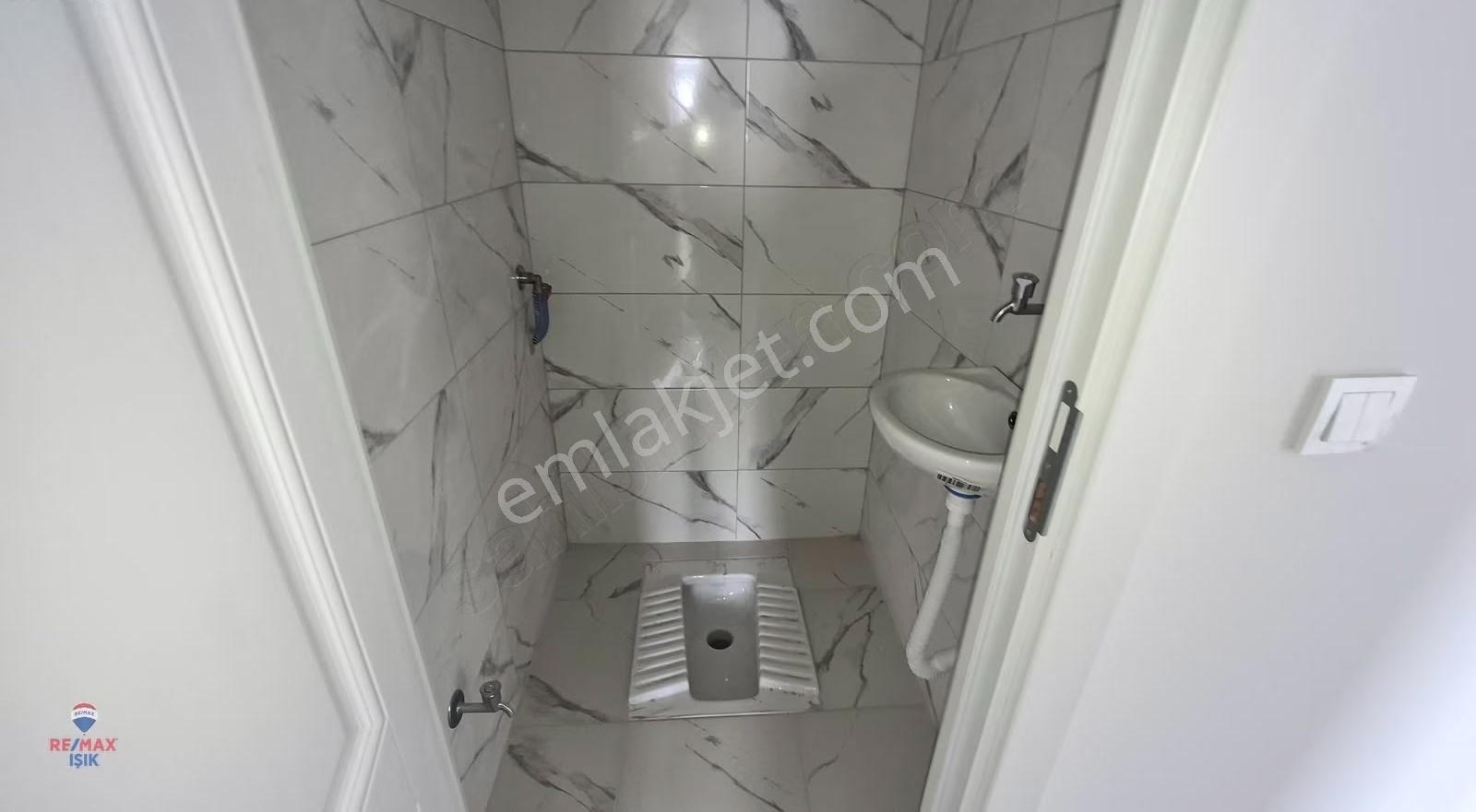 Adil Mahallesinde İki Aileye Uygun Üst Dubleks Daire - Görsel 5