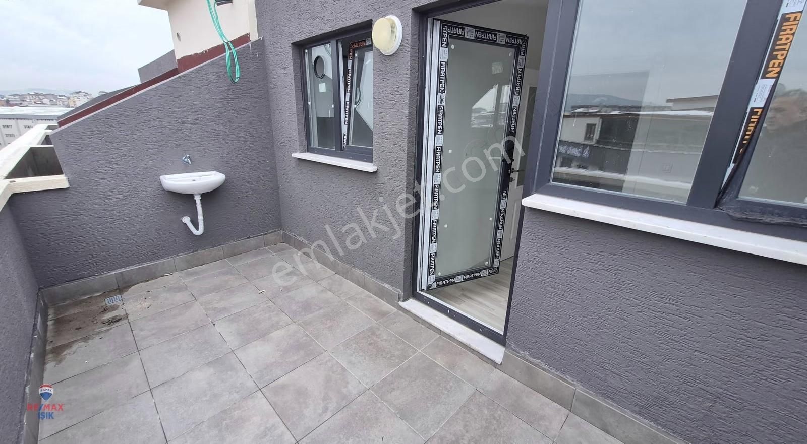 Adil Mahallesinde İki Aileye Uygun Üst Dubleks Daire - Görsel 18