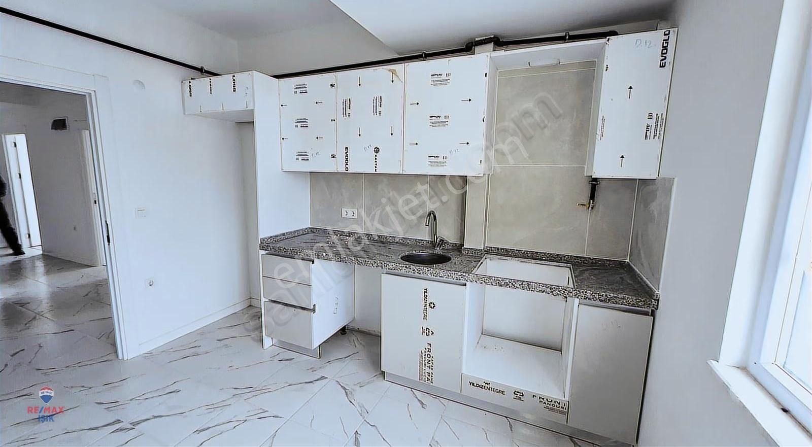 Adil Mahallesinde İki Aileye Uygun Üst Dubleks Daire - Görsel 21