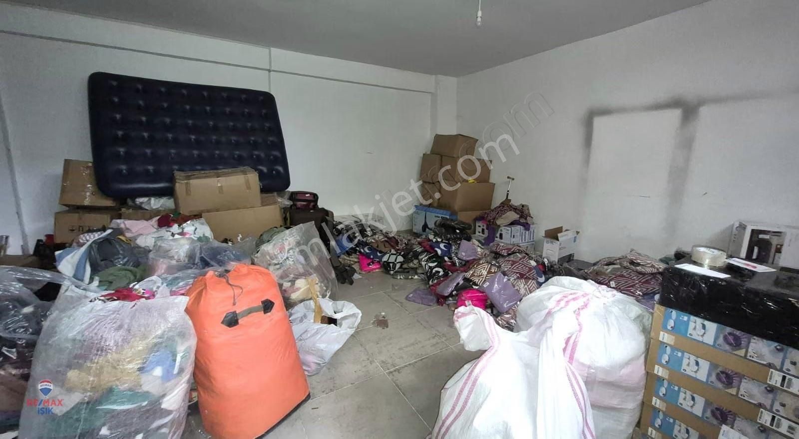 Pelit Caddesi Net: 210 M2 Geniş Ön Kullanım Alanlı Dükkan - Görsel 15