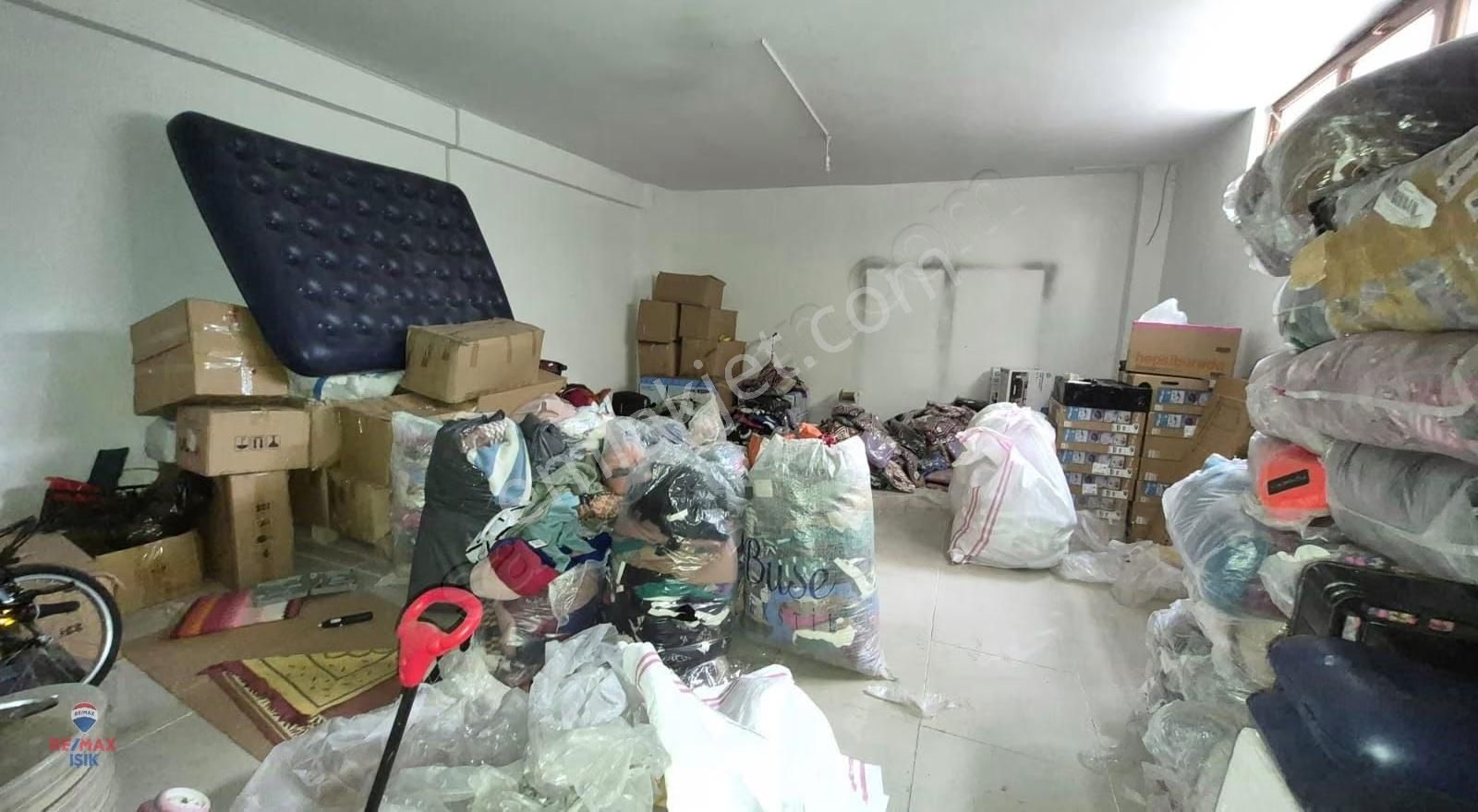 Pelit Caddesi Net: 210 M2 Geniş Ön Kullanım Alanlı Dükkan - Görsel 17