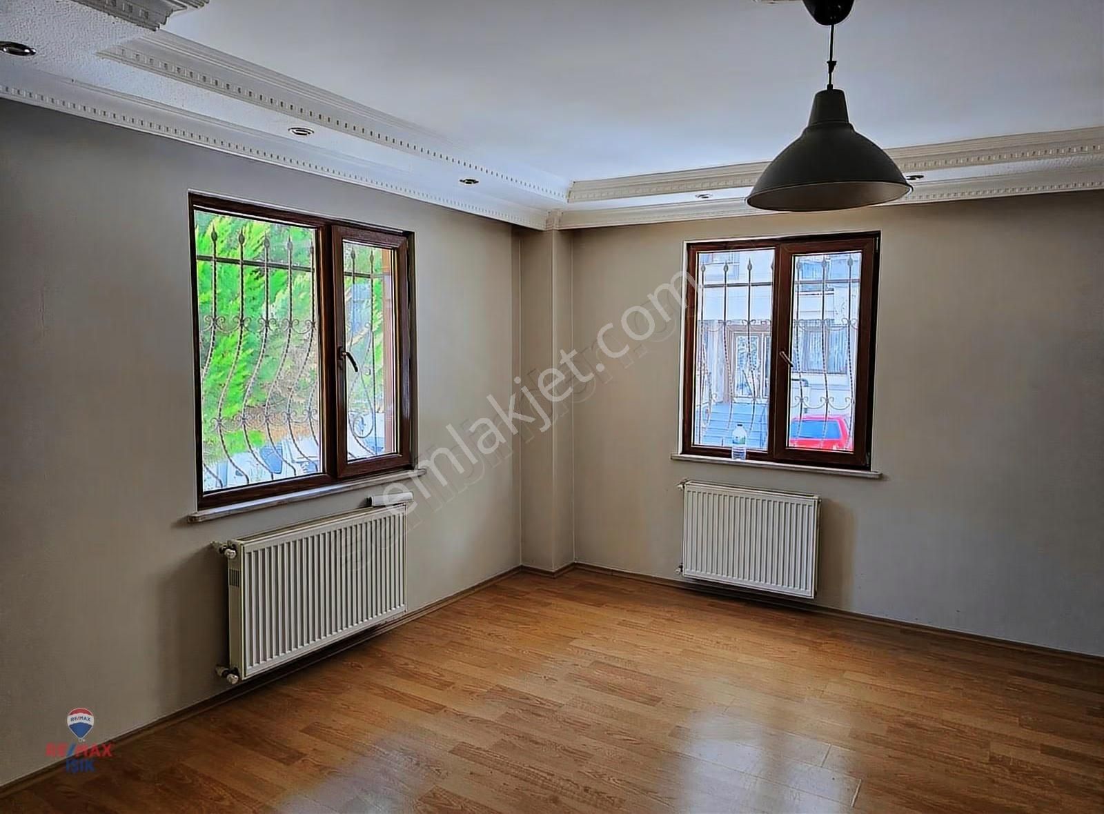 Sancaktepe De 100m2 2+1 Geniş Park Karşısı Bakımlı Ferah - Görsel 7