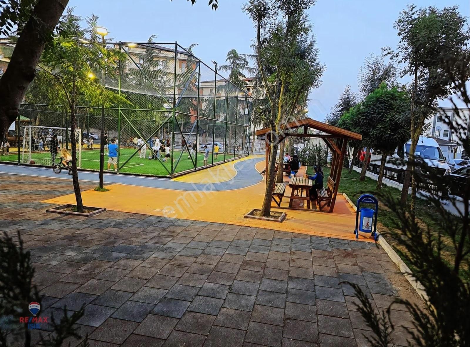 Sancaktepe De 100m2 2+1 Geniş Park Karşısı Bakımlı Ferah - Görsel 18