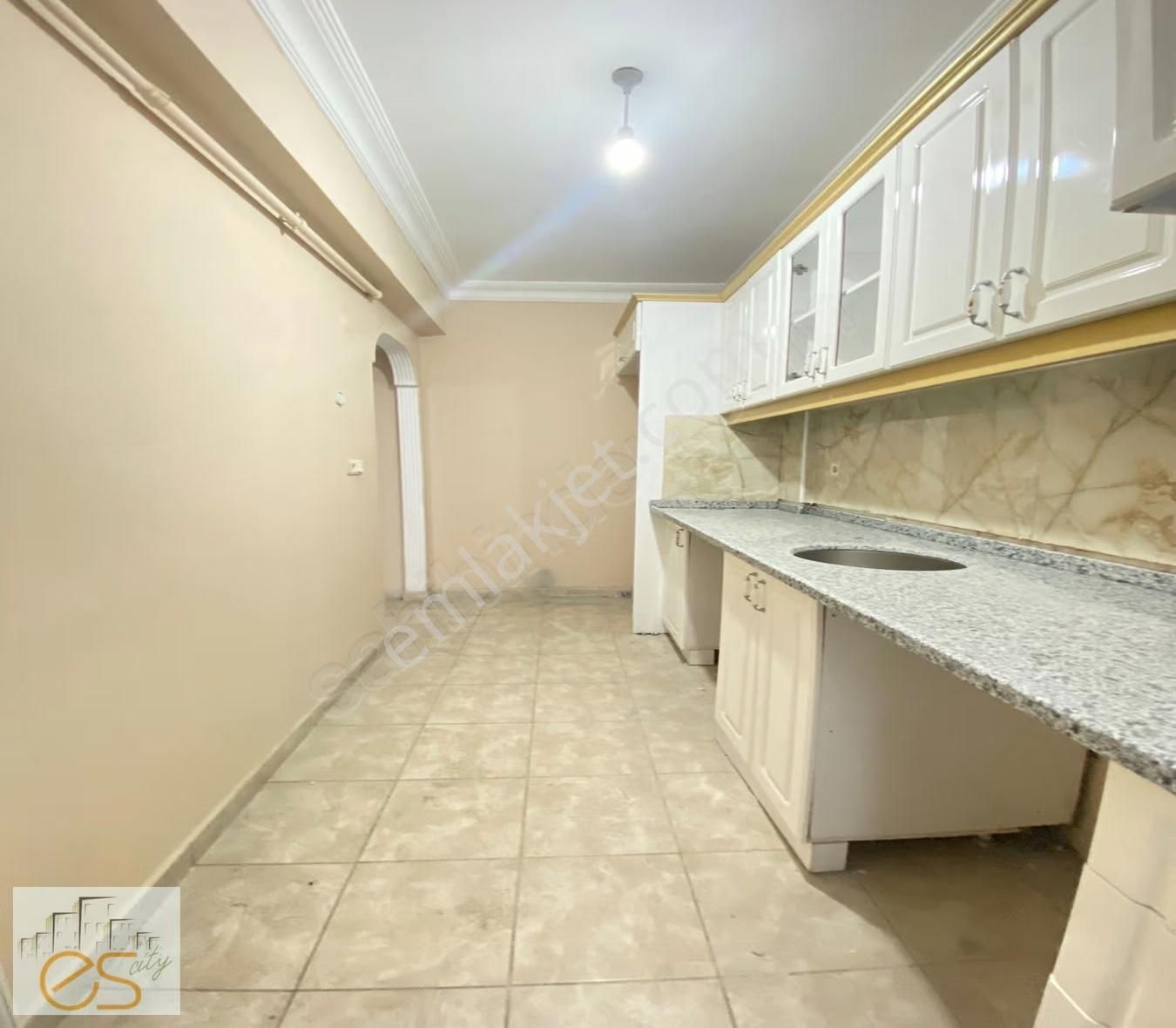 Çınar Mah Ulaşımı Kolay Balkonlu Satılık 2+1 Daire - Görsel 6