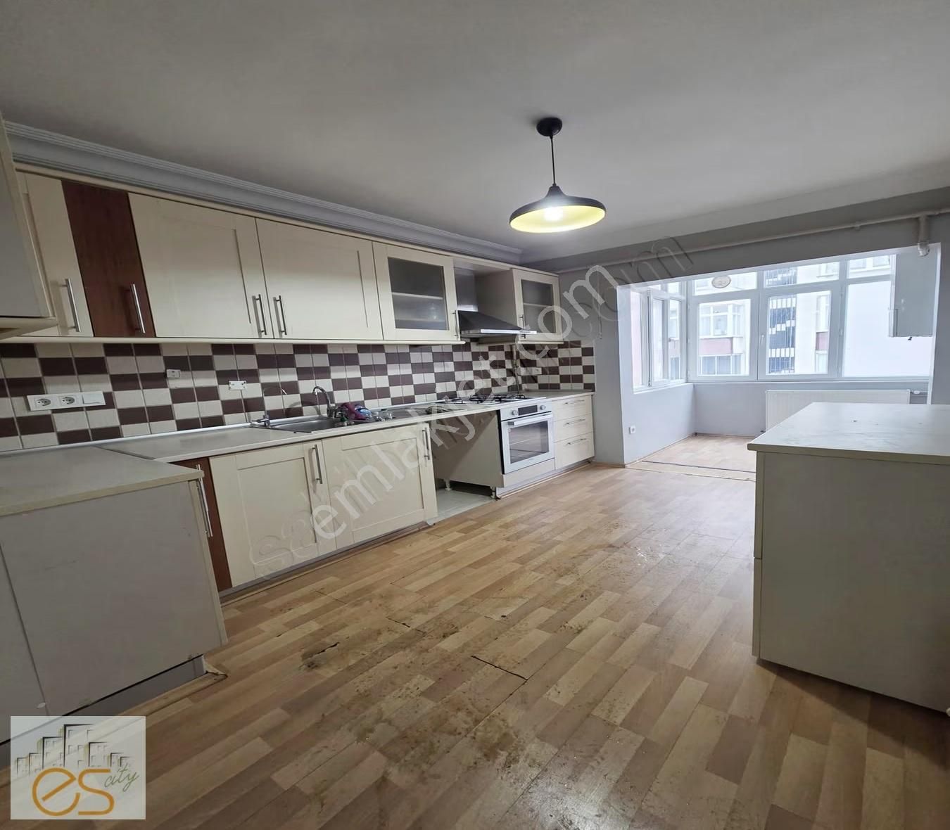 3+1 Daire Metrobüse Yürüme Mesafesinde 140 M² Net Alan - Görsel 18