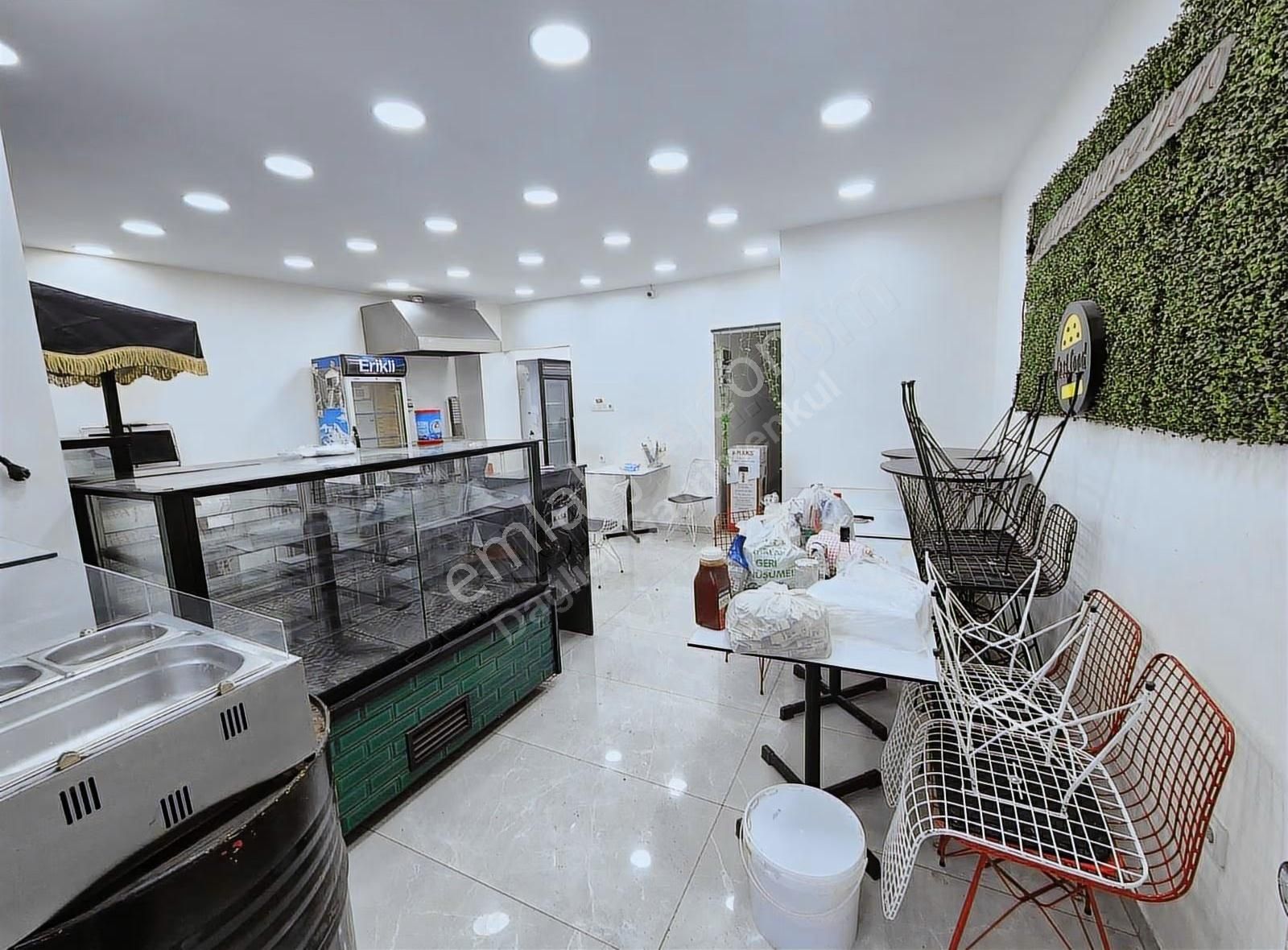 Konumu Güzel Caddede Her İşe Uygun Kiralık Dükkan. - Görsel 7