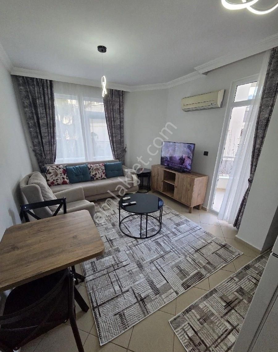 Konyaaltı Limanda Havuzlu 1+1 Eşyalı Kiralık Daire - Görsel 10