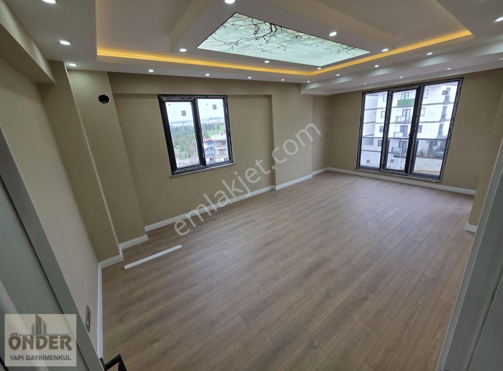 Çayırova Atatürk Mahallesinde Asansörlü 3+1