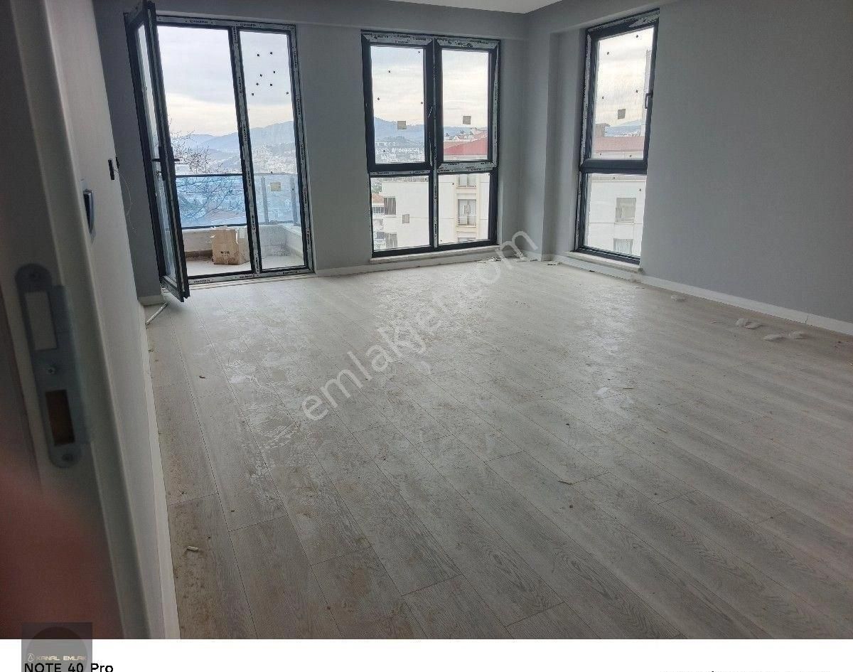 Yeni Mahalle Deniz Manzaralı 3+1 - Görsel 9