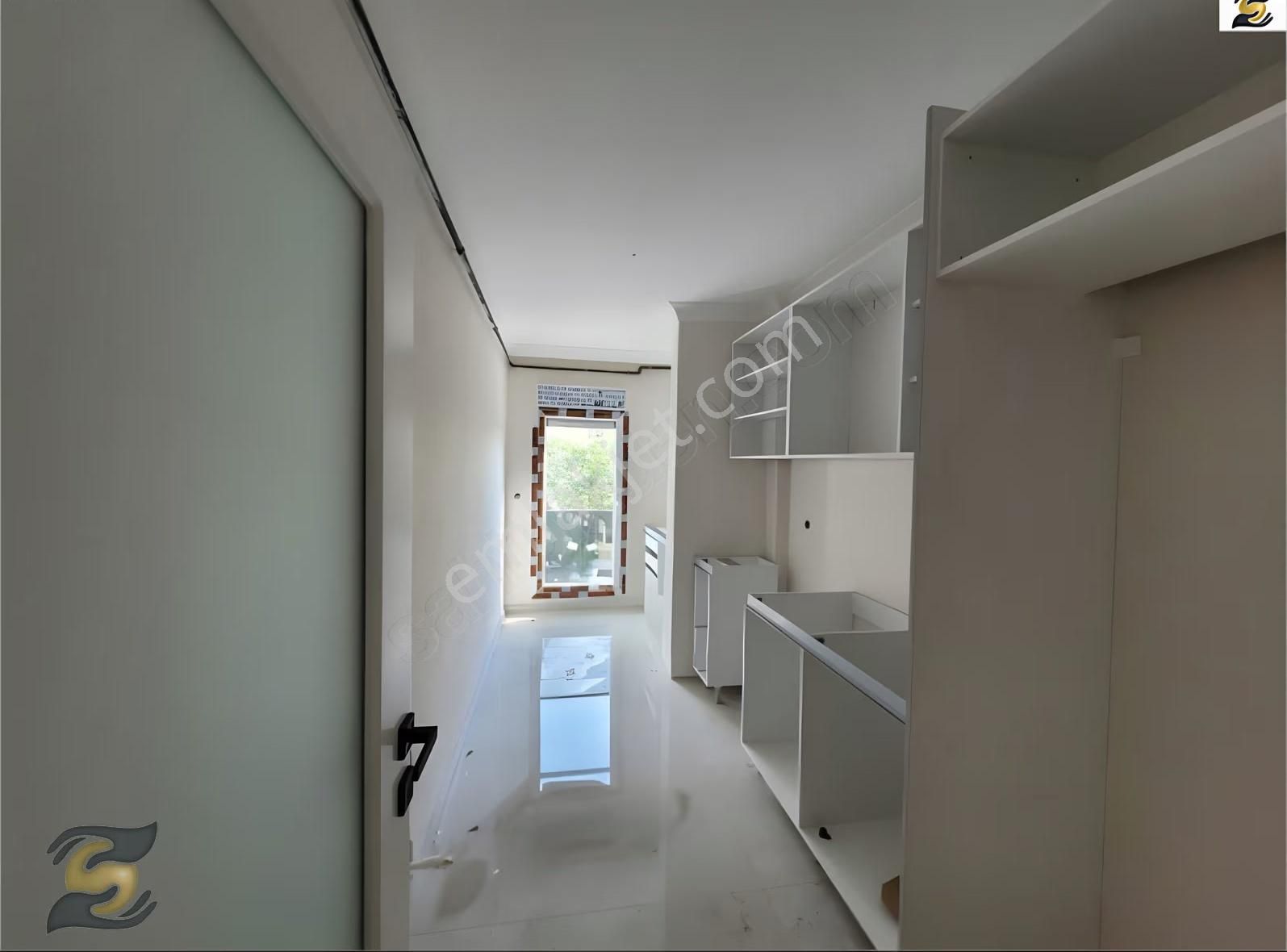 Zuhuratbaba Da 0 Binada 2+1 Ferah Ara Kat Daire!!