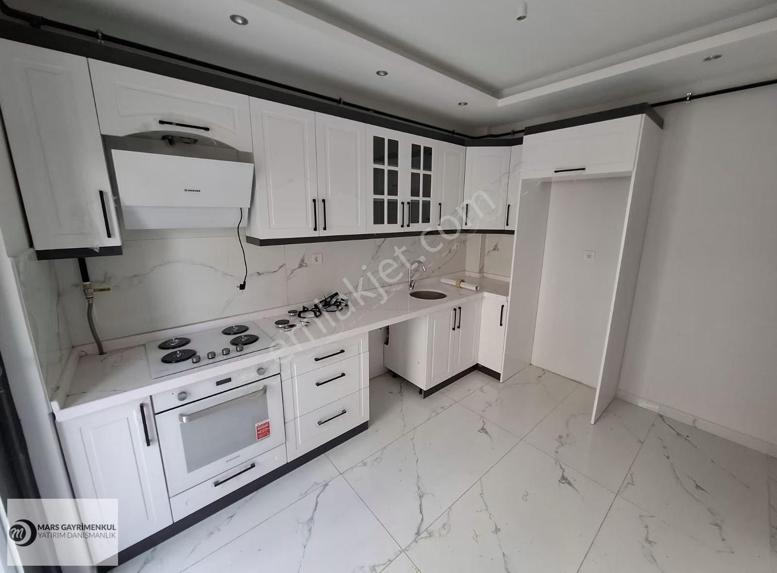 Paşaalanında Karizma Yakını Kiralık Sıfır 2+1 Daire - Görsel 15