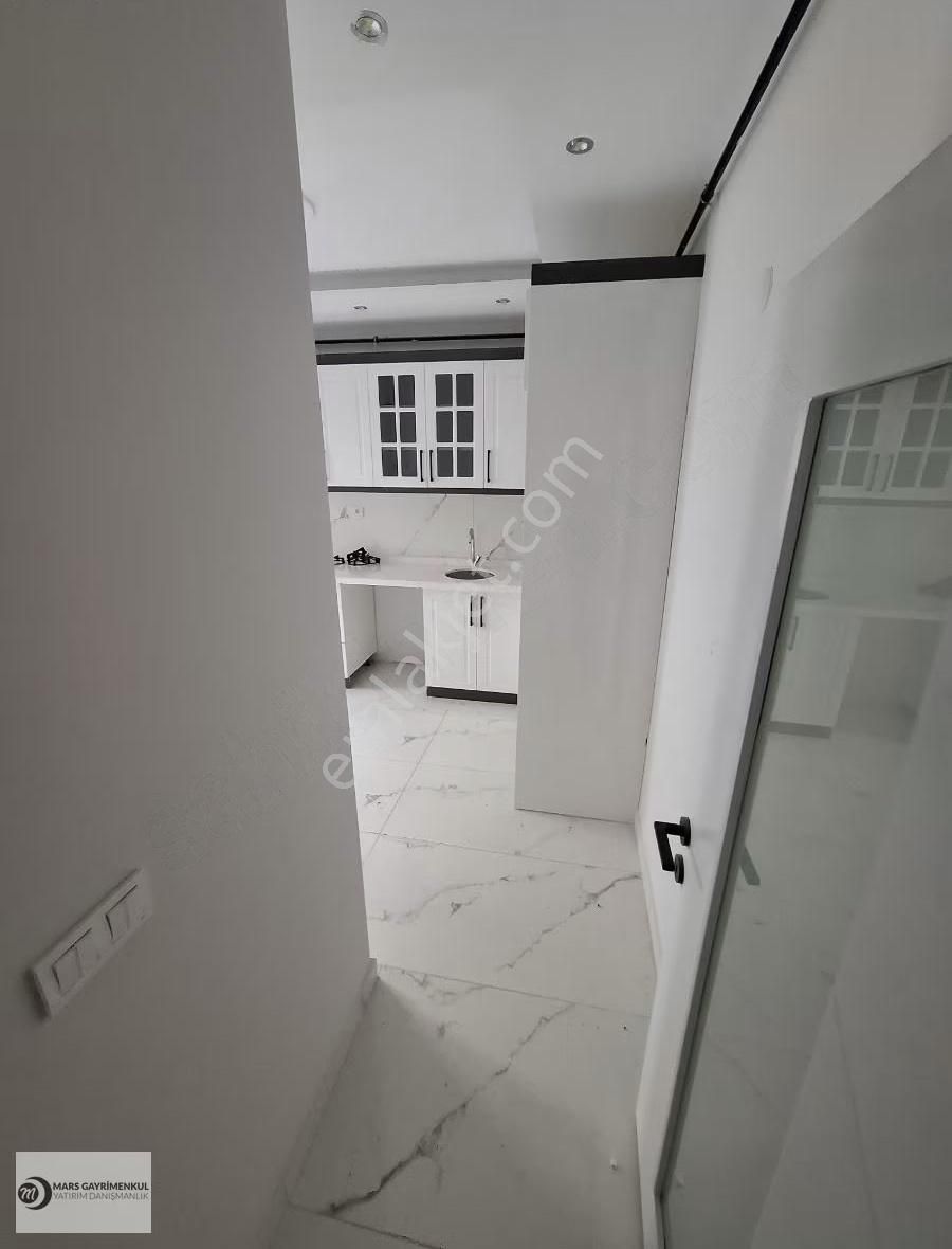 Paşaalanında Karizma Yakını Kiralık Sıfır 2+1 Daire - Görsel 13