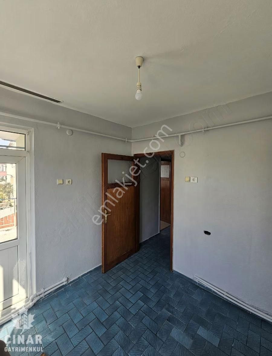 Plevne Mah. Şehit Birol Koç Cad.üstü Ara Kat Kiralık 3+1 Daire - Görsel 4