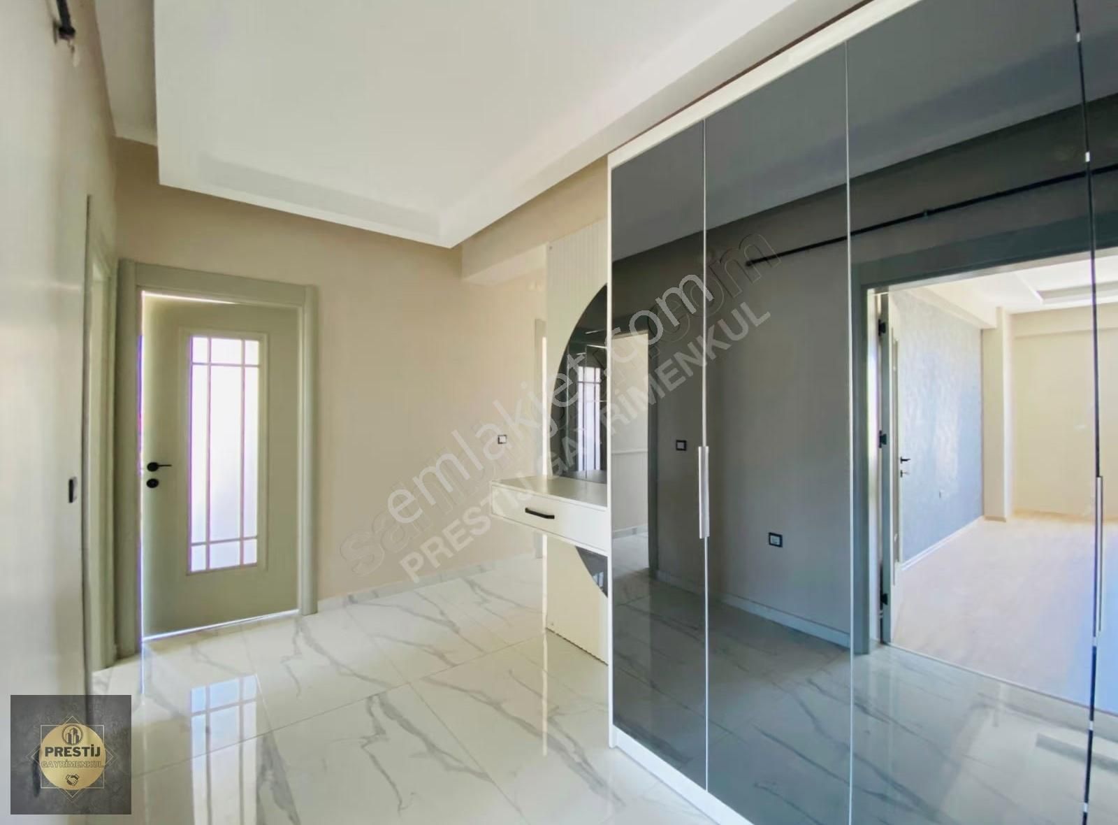 Mükemmel Konumlu Hemen Oturulur 3+1 Ebv. Banyolu Meskenli Daire - Görsel 15