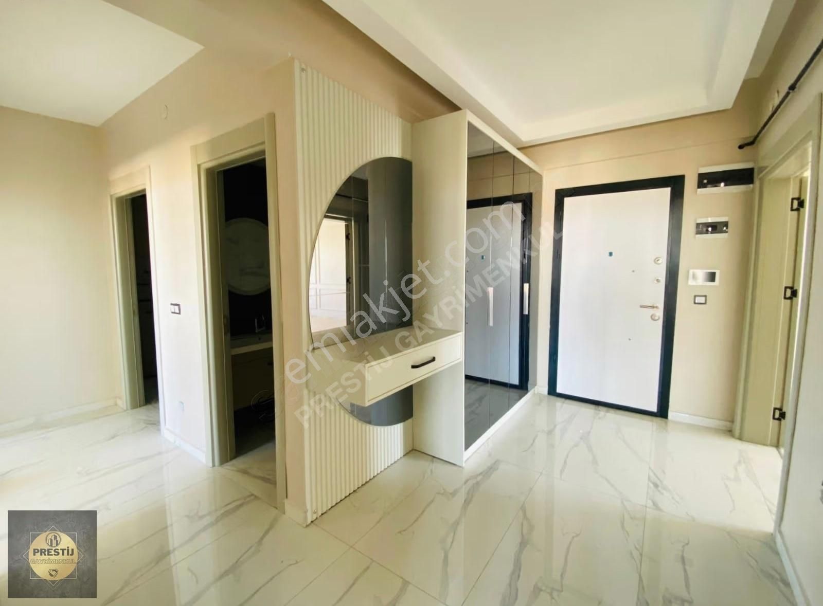 Mükemmel Konumlu Hemen Oturulur 3+1 Ebv. Banyolu Meskenli Daire - Görsel 14