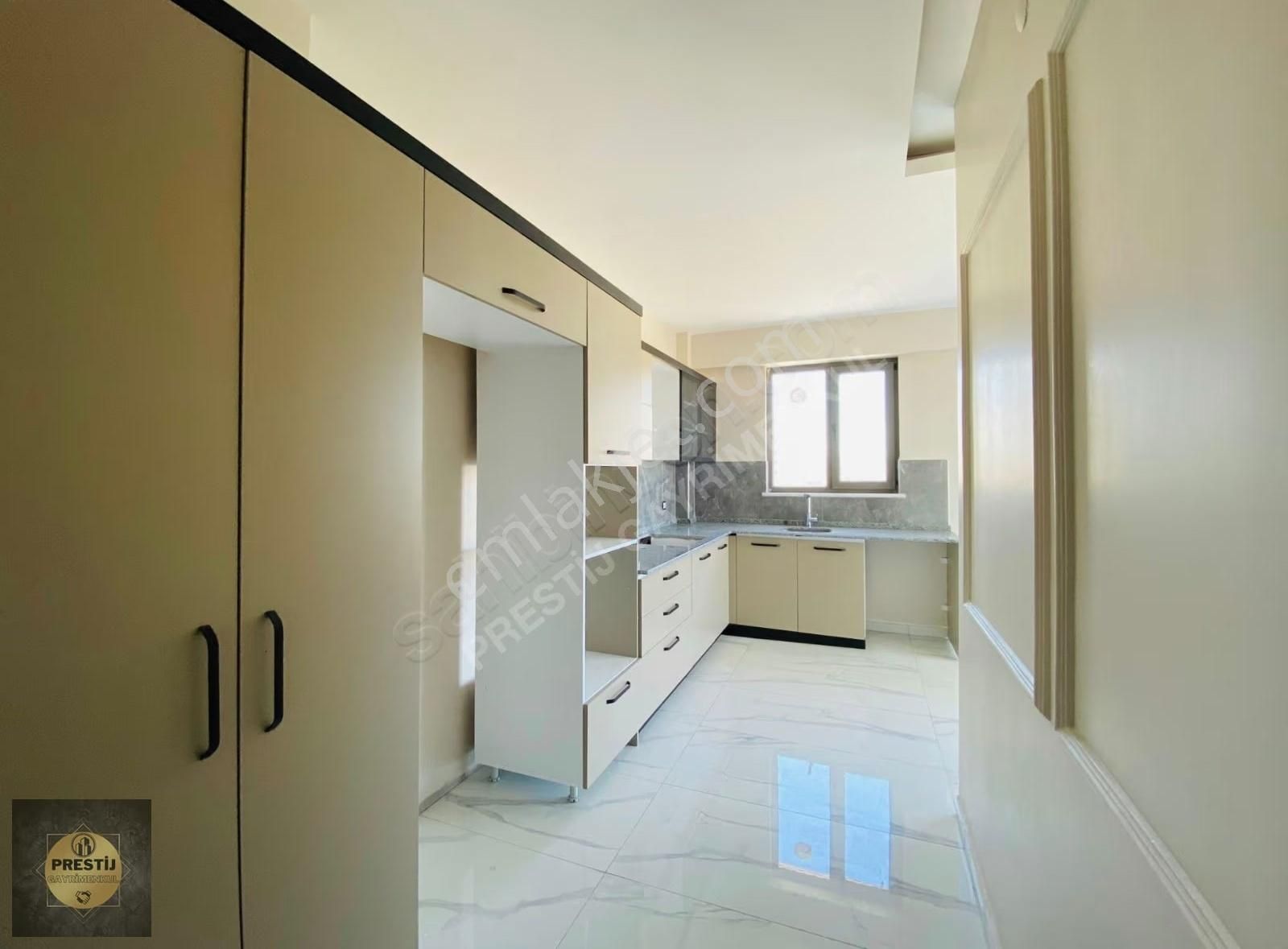 Mükemmel Konumlu Hemen Oturulur 3+1 Ebv. Banyolu Meskenli Daire