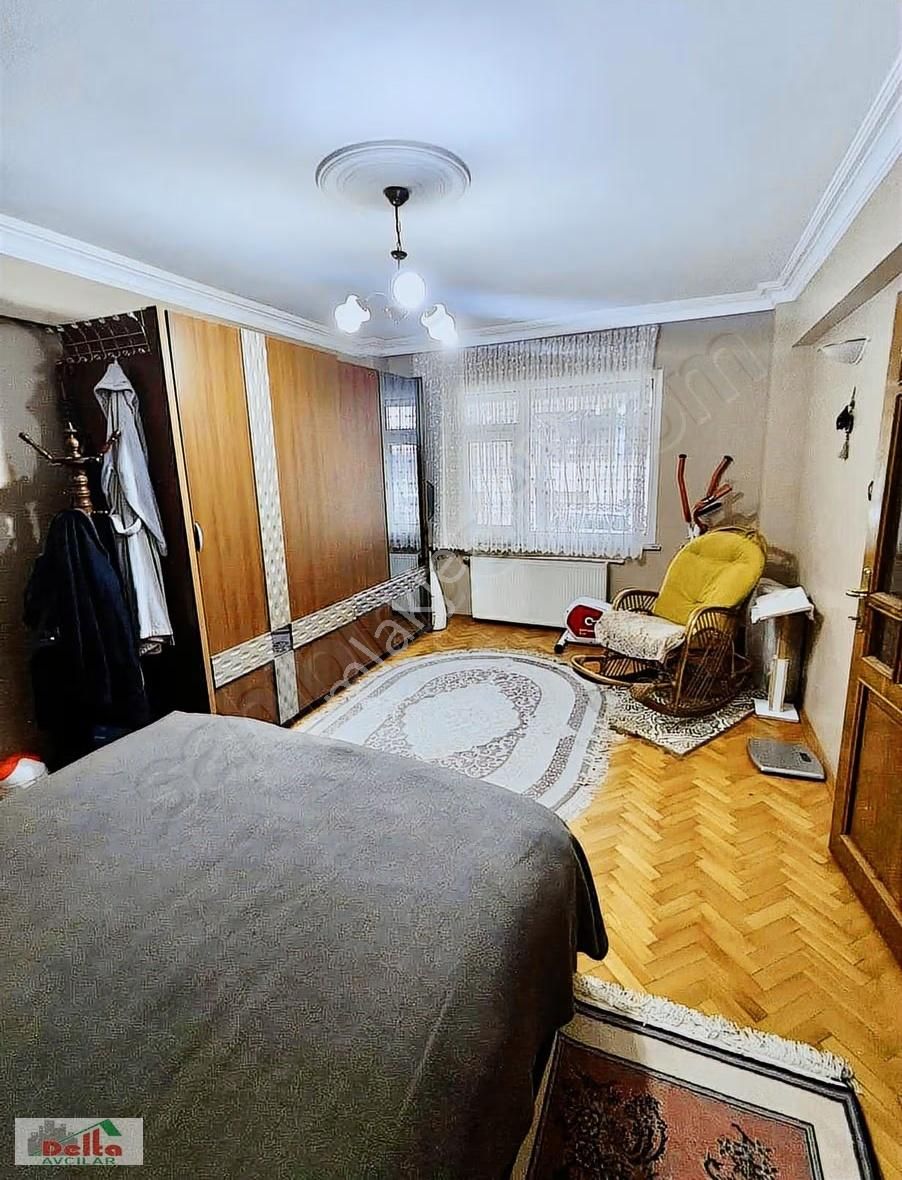 Delta'dan 3+1 Sağlam Binada 150m2 Acil Satılık Ara Kat Daire - Görsel 2