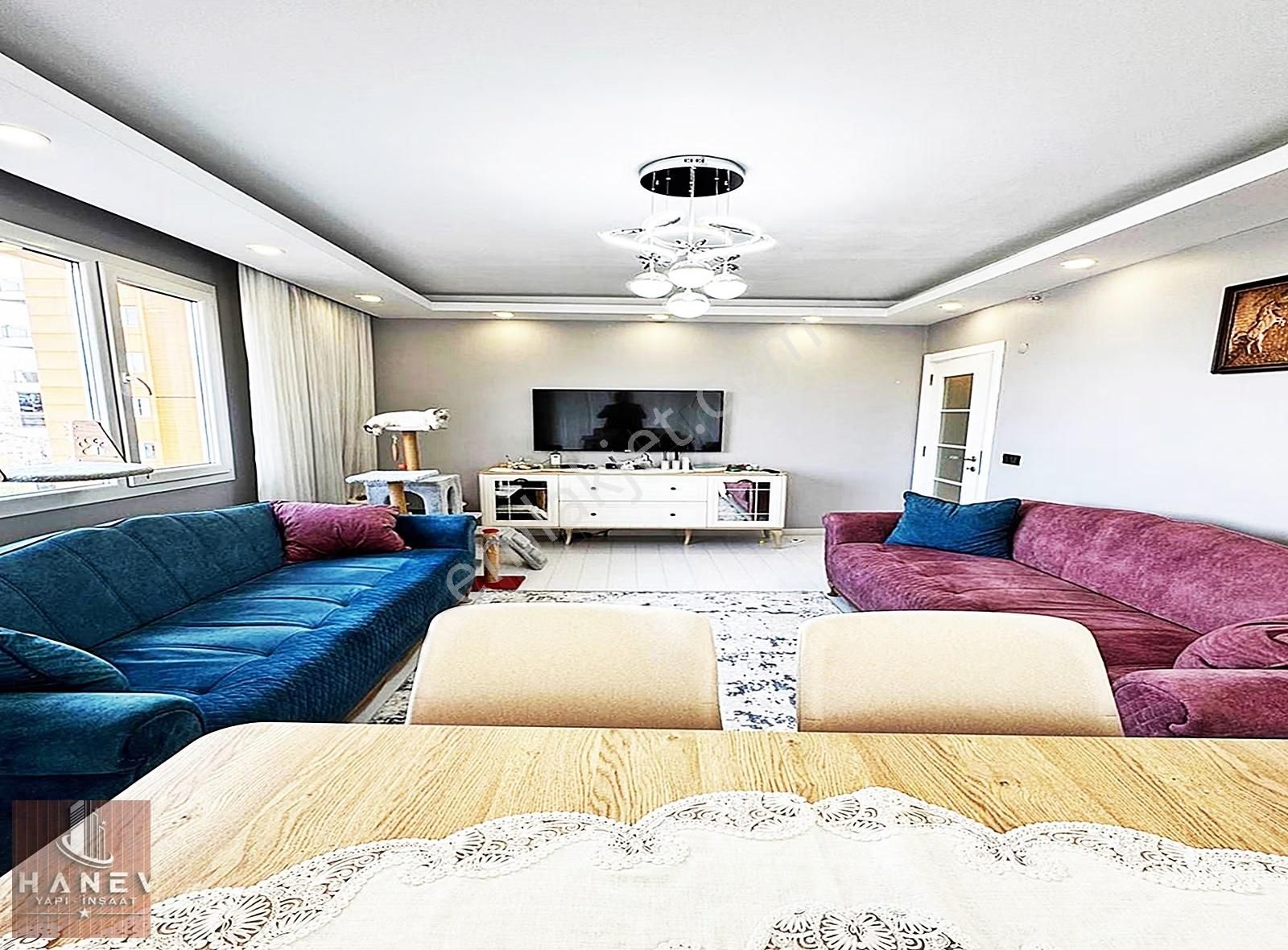 Merkezi Konum Güvenlikli Sitede Satılık Lüks Daire - Görsel 3