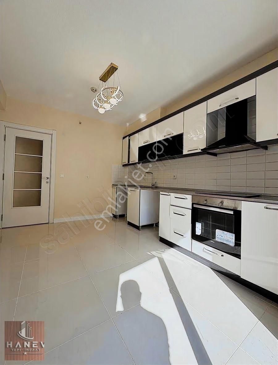 Caddeye Yakın Full Dekorlu Çift Cephe Yönde Satılık Daire - Görsel 5