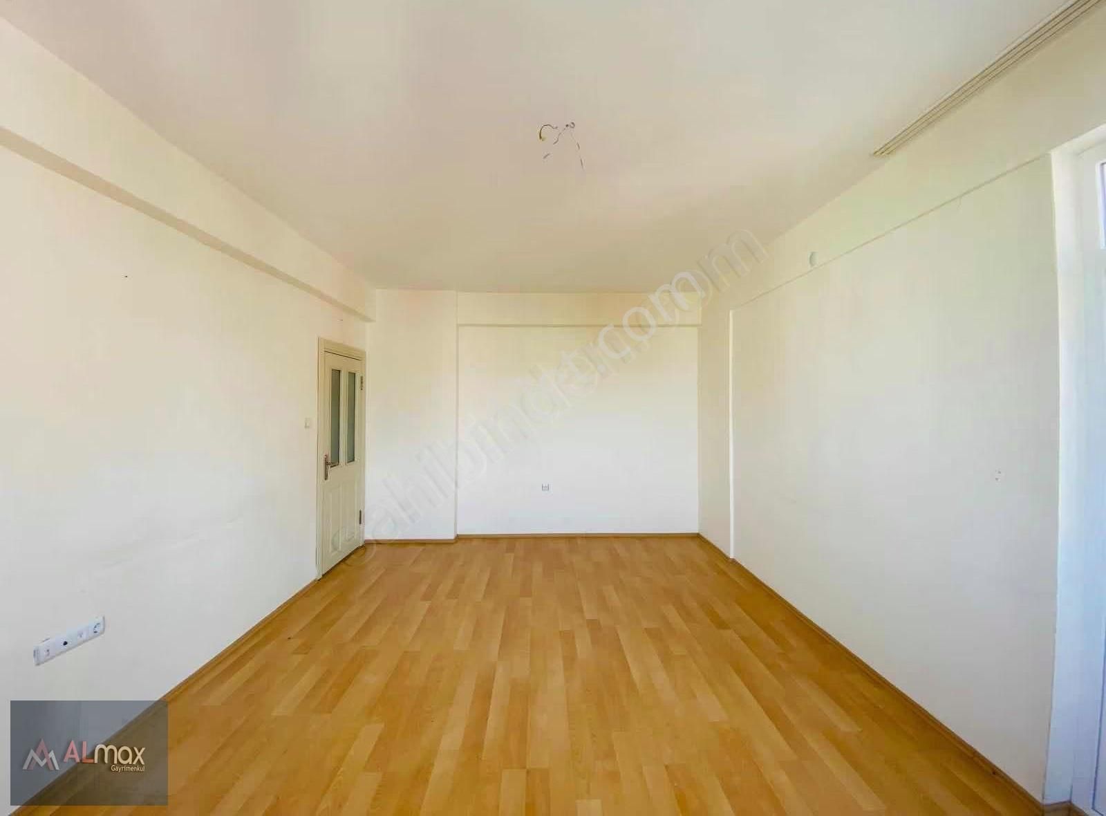 İldem'de Tramvaya Yakın Satılık Daire - Görsel 3