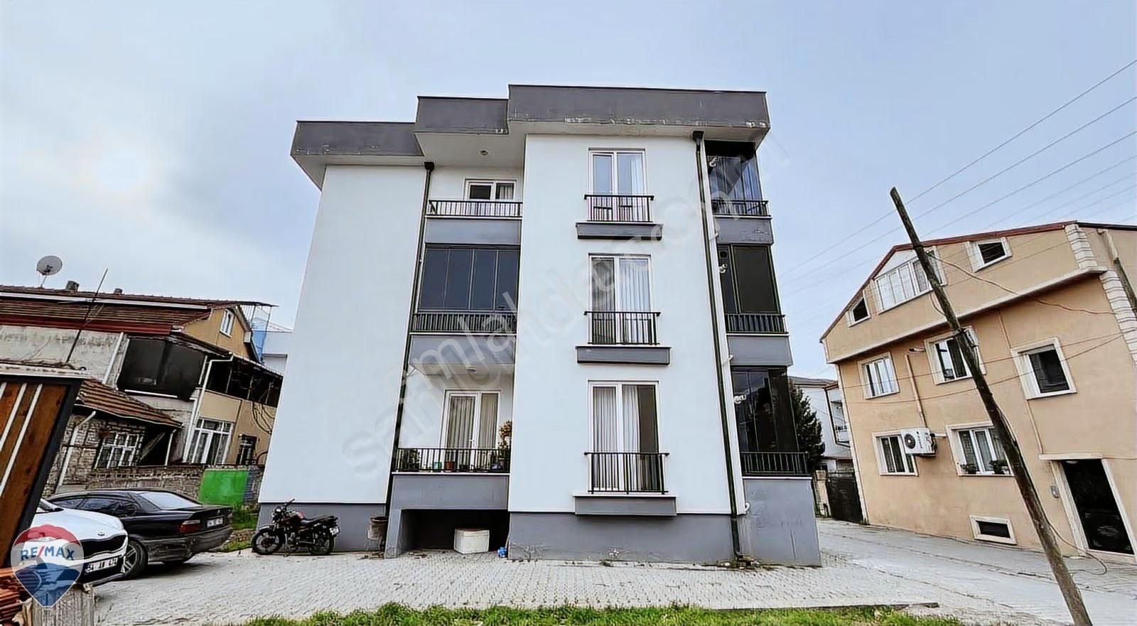 Remax Maviden Yenicamide Arakat Cambalkonlu 125 M2 Daire