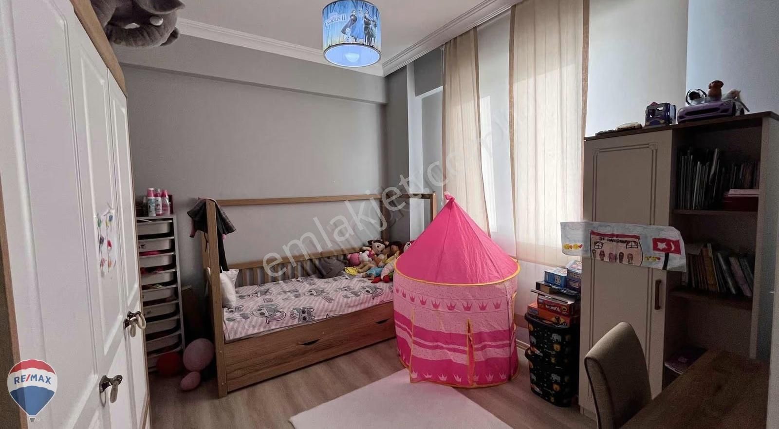 Remax Maviden Yenicamide Arakat Cambalkonlu 125 M2 Daire - Görsel 2