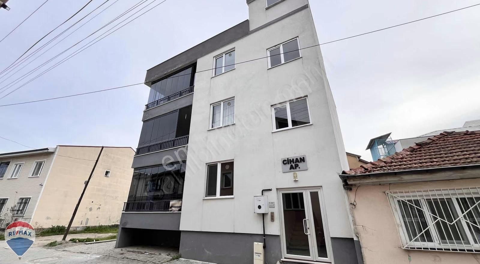 Remax Maviden Yenicamide Arakat Cambalkonlu 125 M2 Daire - Görsel 14