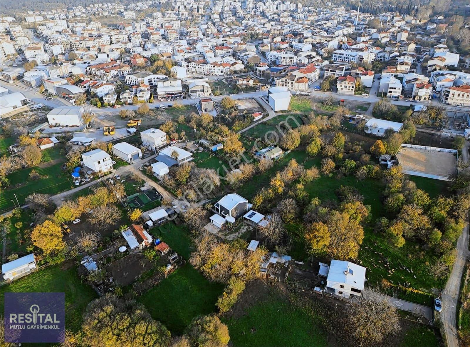 Rs Mutlu Demirci 700m2 Müstakil Tapulu İmara Yakın Satılık Tarla