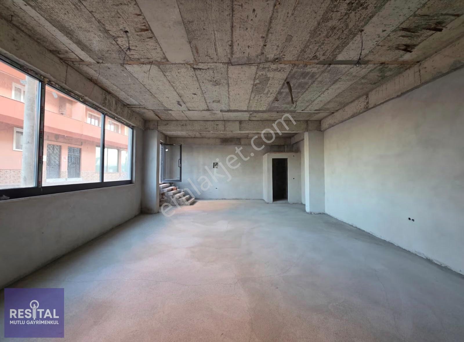 Rs Mutlu Minareliçavuş 75 M2 Net Sıfır Kiralık Giriş Dükkan