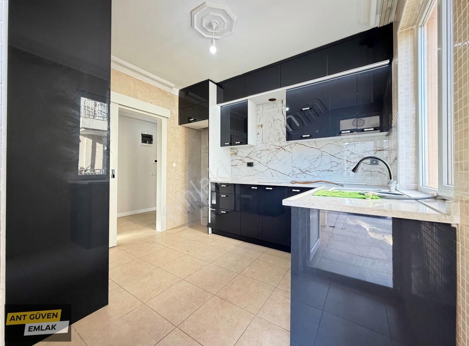 İçerisi Yenilenmiş Otogar Ve Tramvay Yakını Kanal' Da 3+1 Arakat