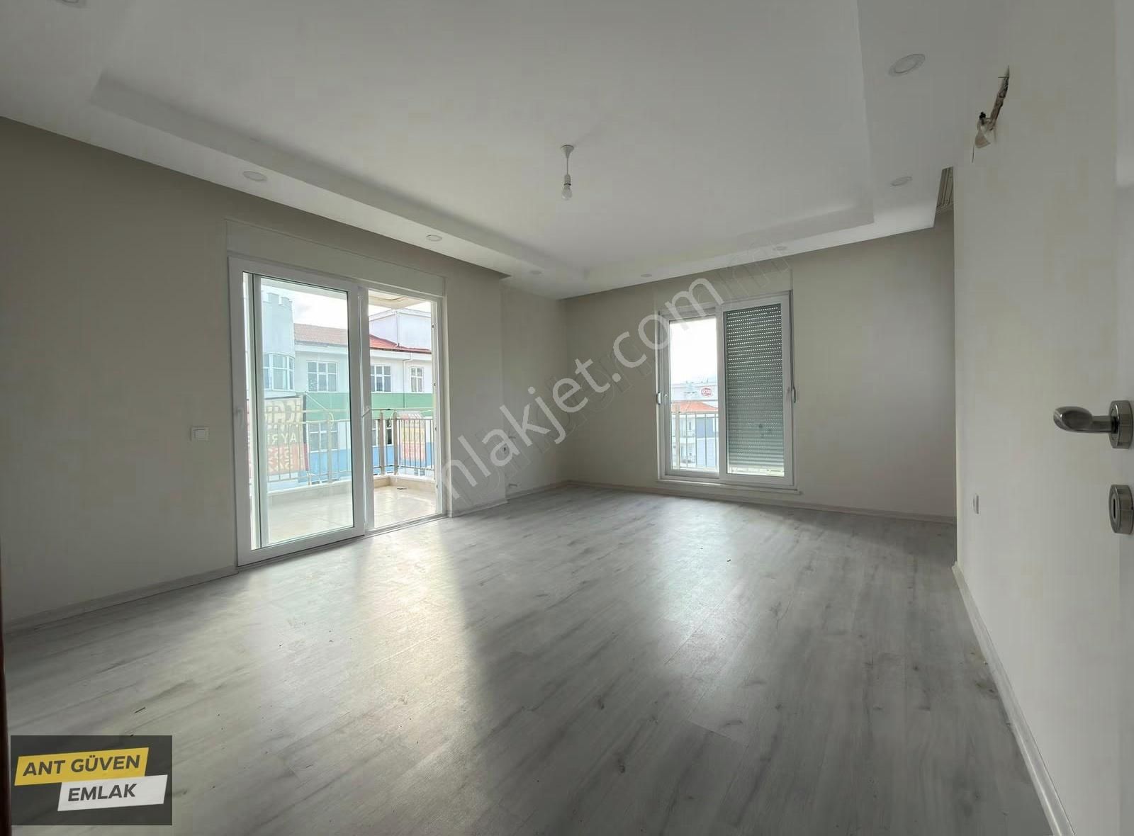 Bahçeyakada Ebeveyn Banyolu Asansörlü 2+1 Kiralık Daire - Görsel 13