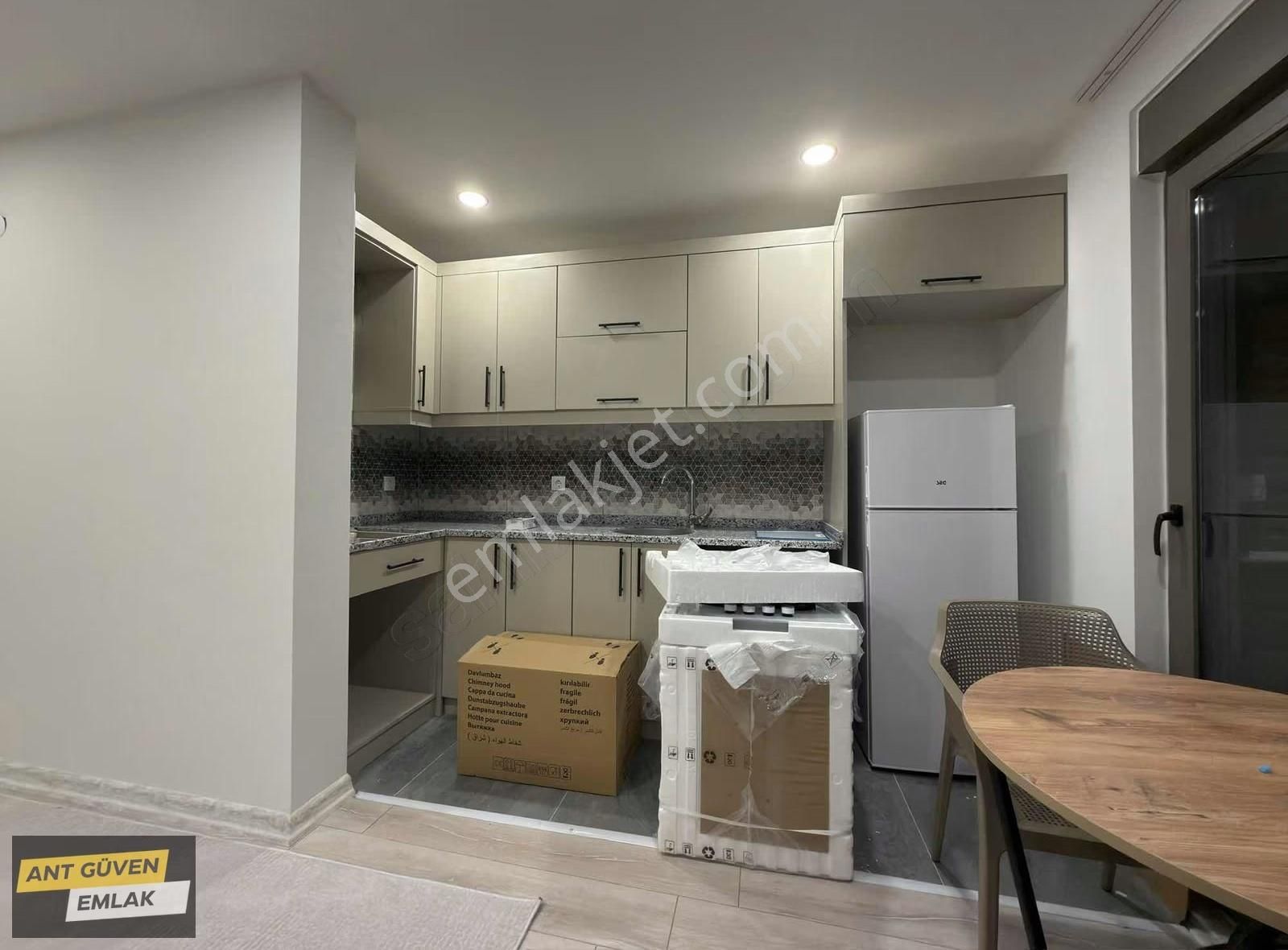 Belediye Arkasında Sıfır Eşyalı 1+1 Asansörlü Kiralık Daire - Görsel 19
