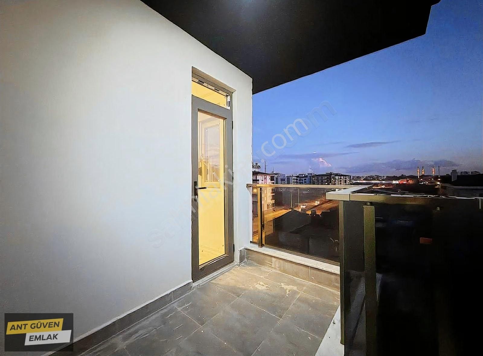 Belediye Arkasında Sıfır Eşyalı 1+1 Asansörlü Kiralık Daire - Görsel 22