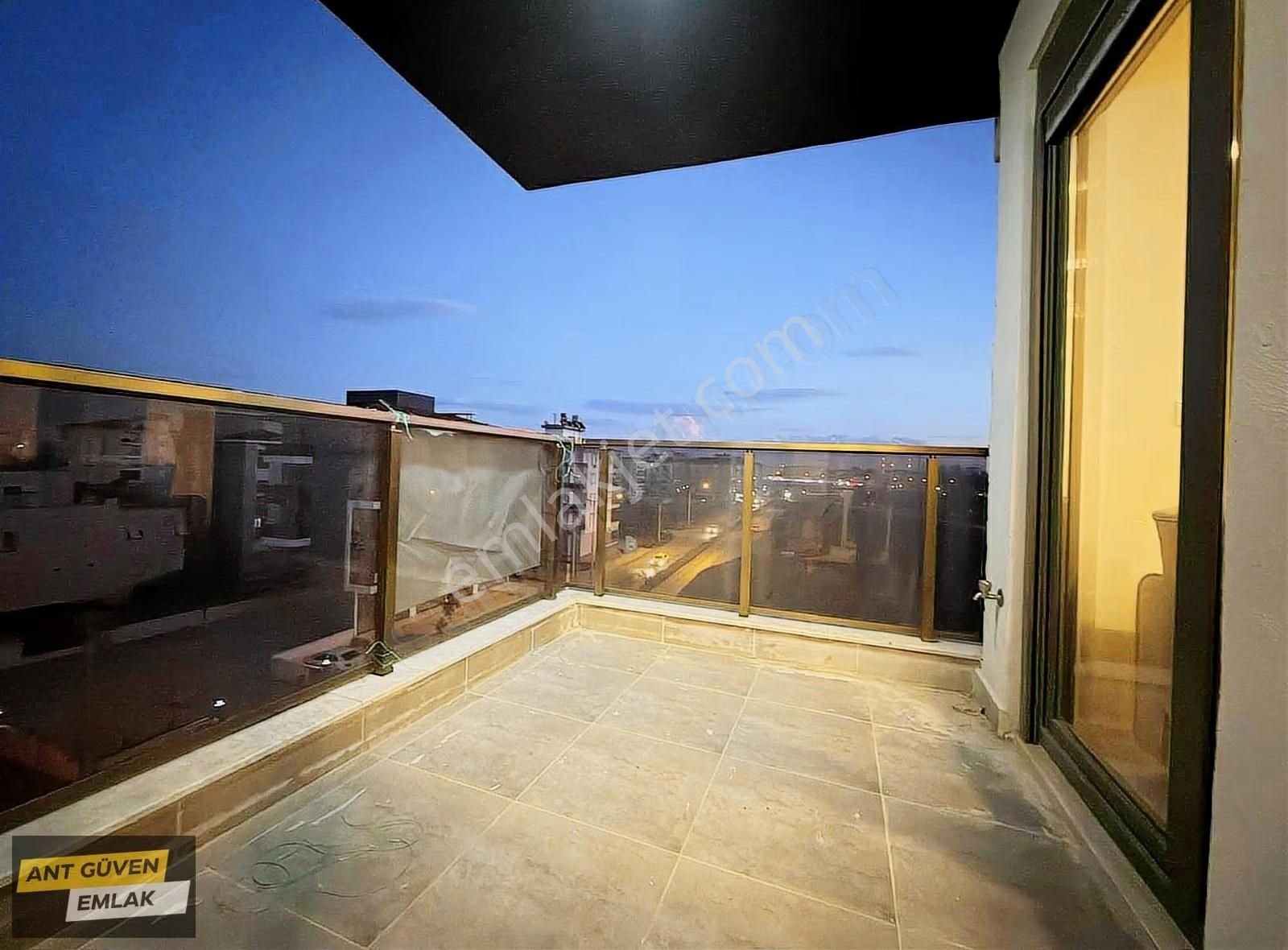 Belediye Arkasında Sıfır Eşyalı 1+1 Asansörlü Kiralık Daire - Görsel 7