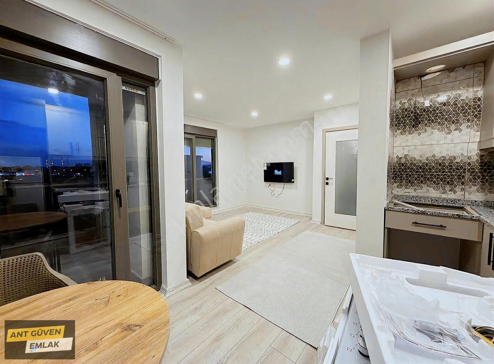 Belediye Arkasında Sıfır Eşyalı 1+1 Asansörlü Kiralık Daire - Görsel 9