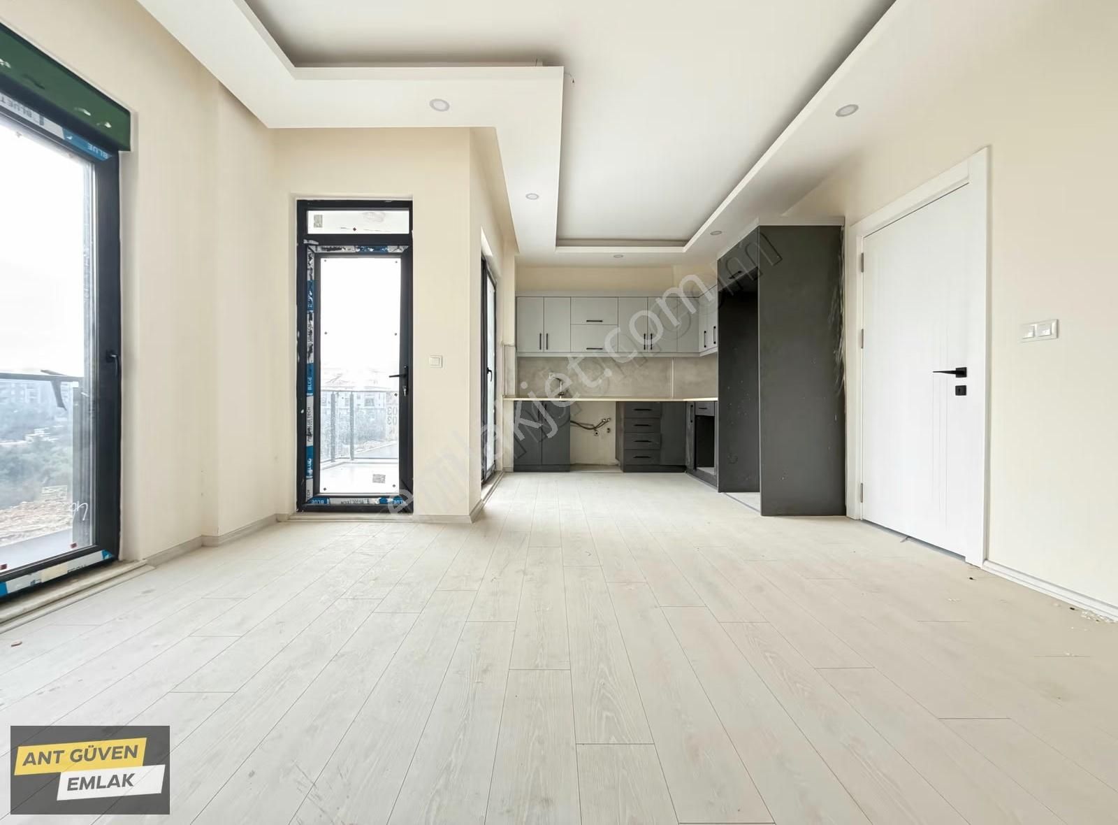 Köşe Binada Çift Balkonlu Termessos Hast. Yakını 2+1 Kiralık - Görsel 17