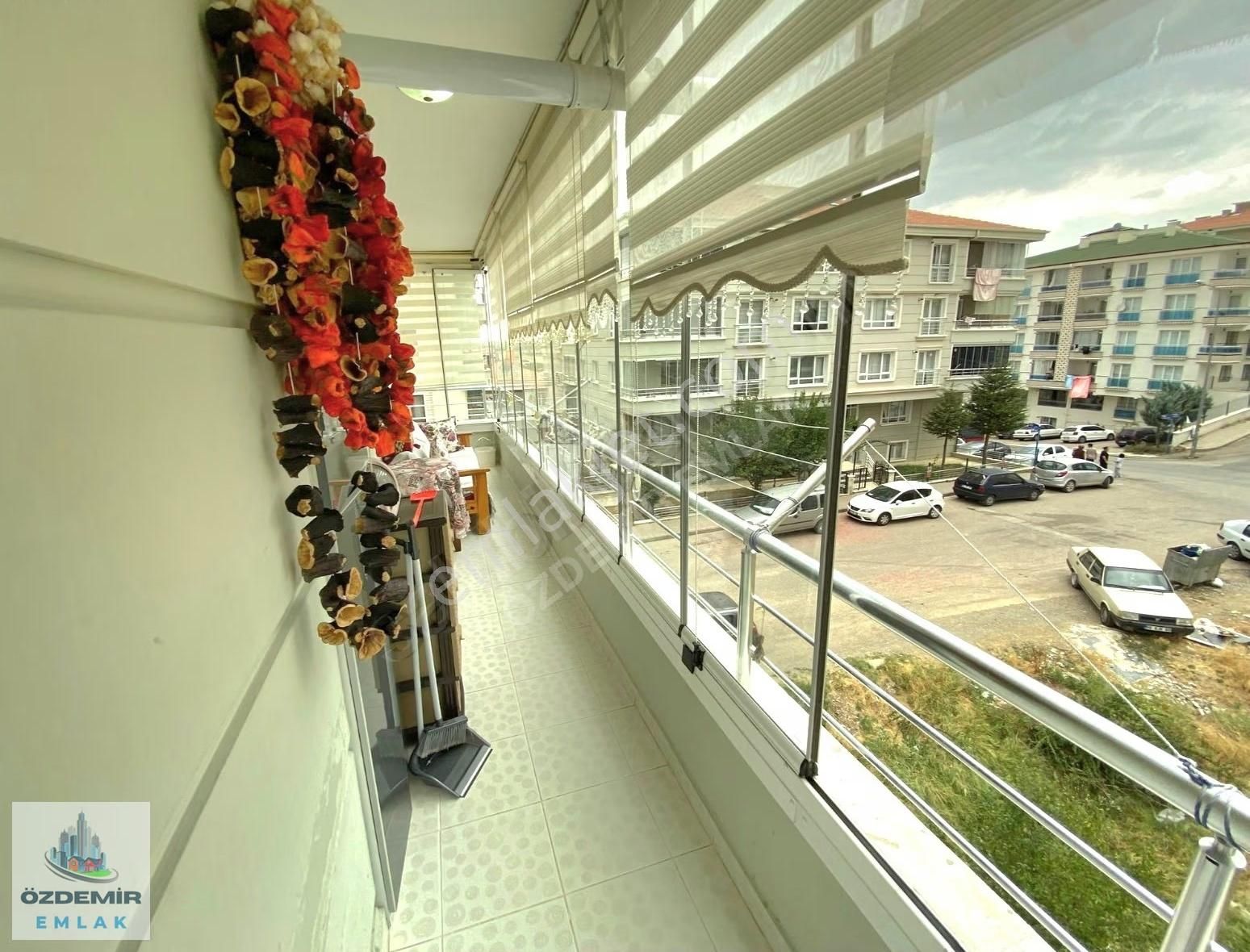 Özdemir Den Kıbrıs Köyün De Ara Katta Full +full Yapılı 3+1 - Görsel 24