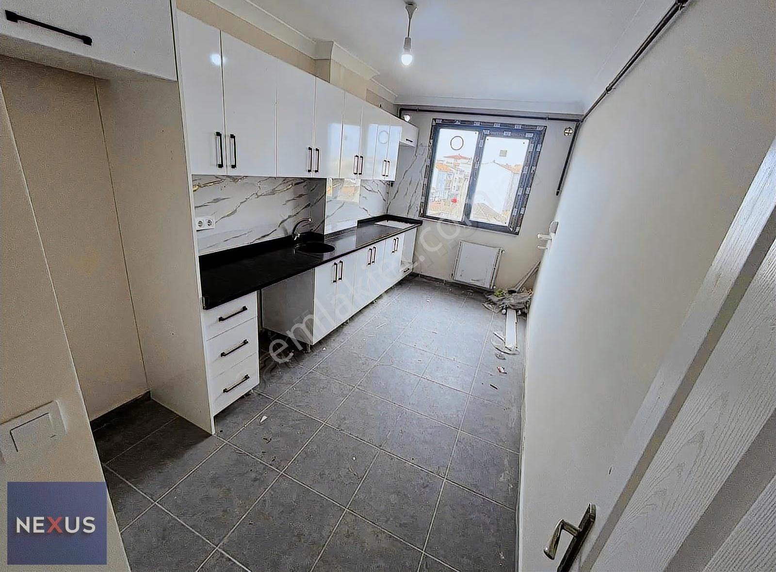 Sultanbeyli Hamidiye Mahallesi'nde Kiralık 2+1 Daire - Görsel 11