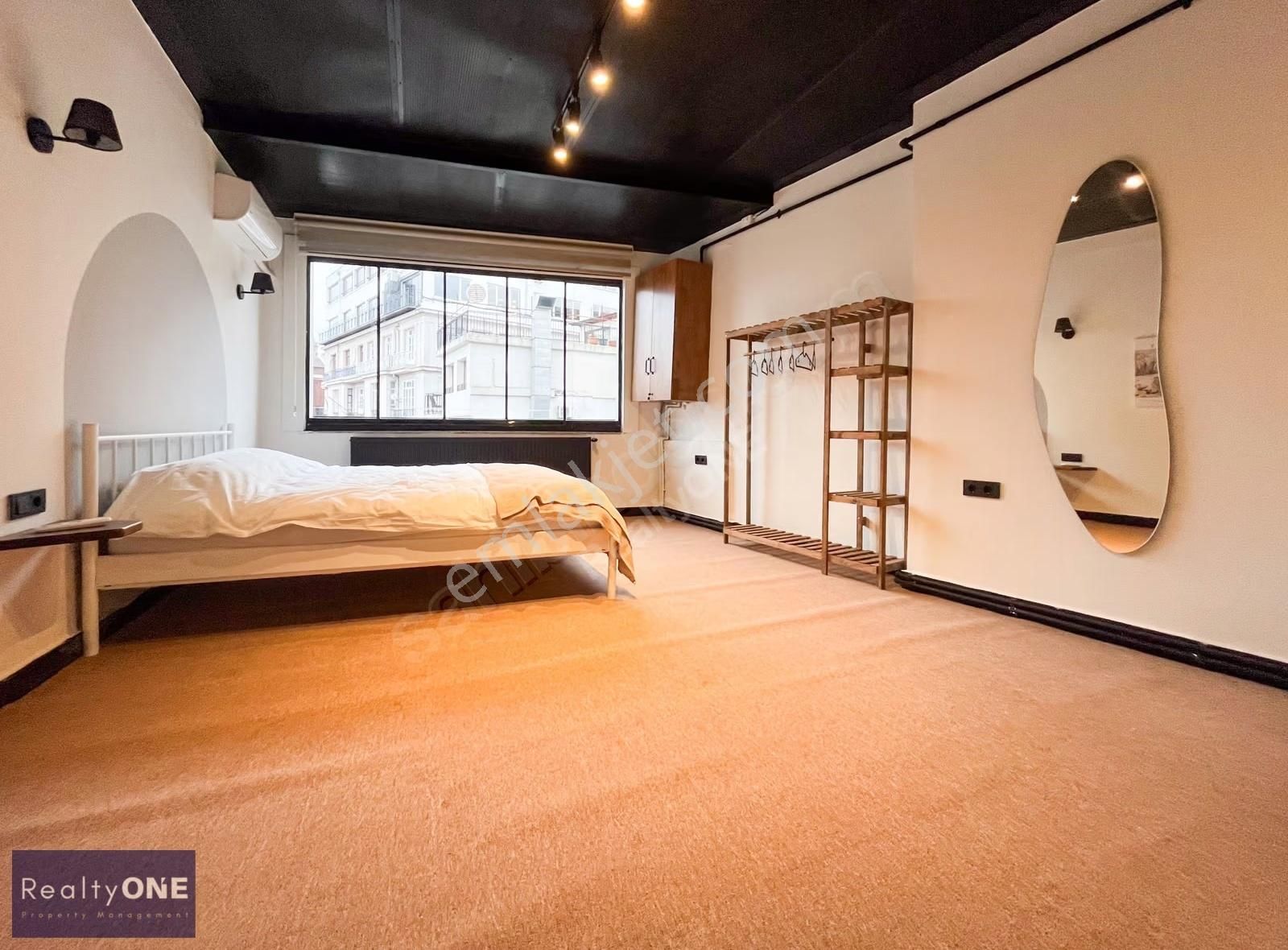 R-one Beyoğlu Tarihi Binada Dubleks Penthouse Kiralık Daire-eng - Görsel 21