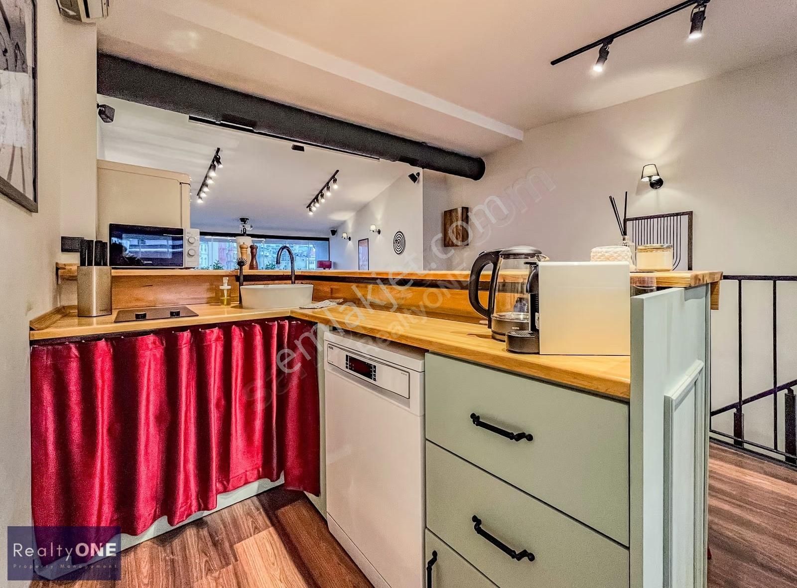 R-one Beyoğlu Tarihi Binada Dubleks Penthouse Kiralık Daire-eng - Görsel 31