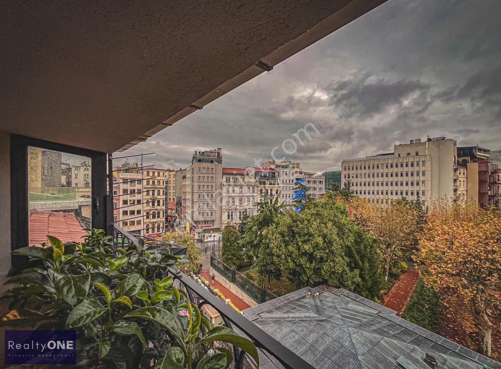 R-one Beyoğlu Tarihi Binada Dubleks Penthouse Kiralık Daire-eng - Görsel 35