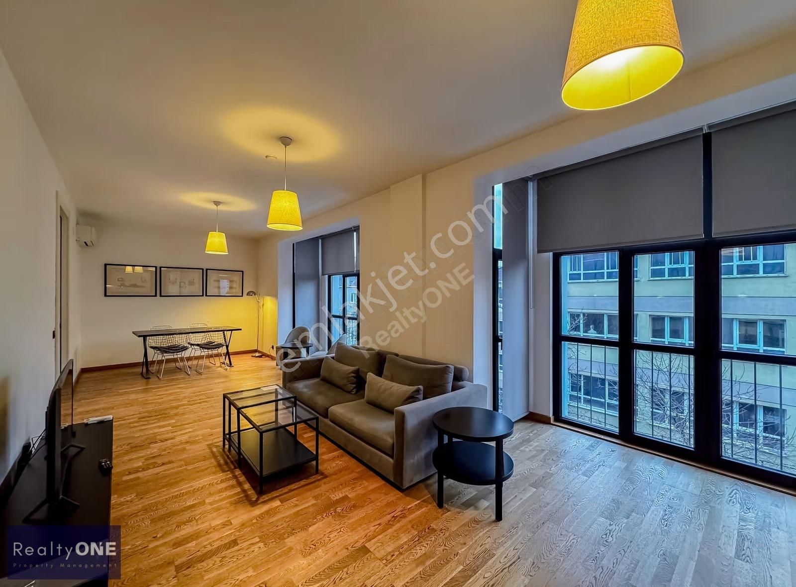 R-one Flat For Rent 2+1 New Building In Gümüşsuyu W/car Parking