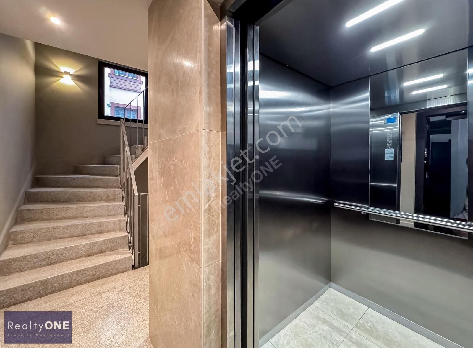 R-one Flat For Rent 2+1 New Building In Gümüşsuyu W/car Parking - Görsel 31