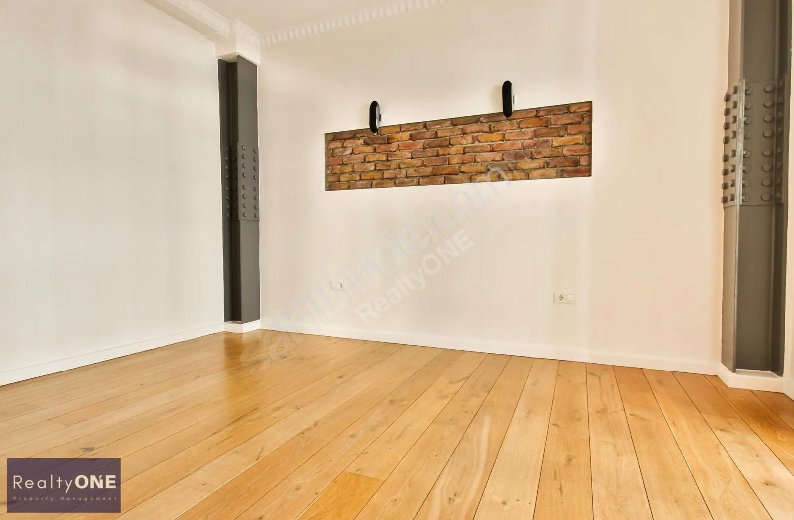 R-one Rental 2+1 Flat In Cihangir Historical Build High Ceiling - Görsel 23